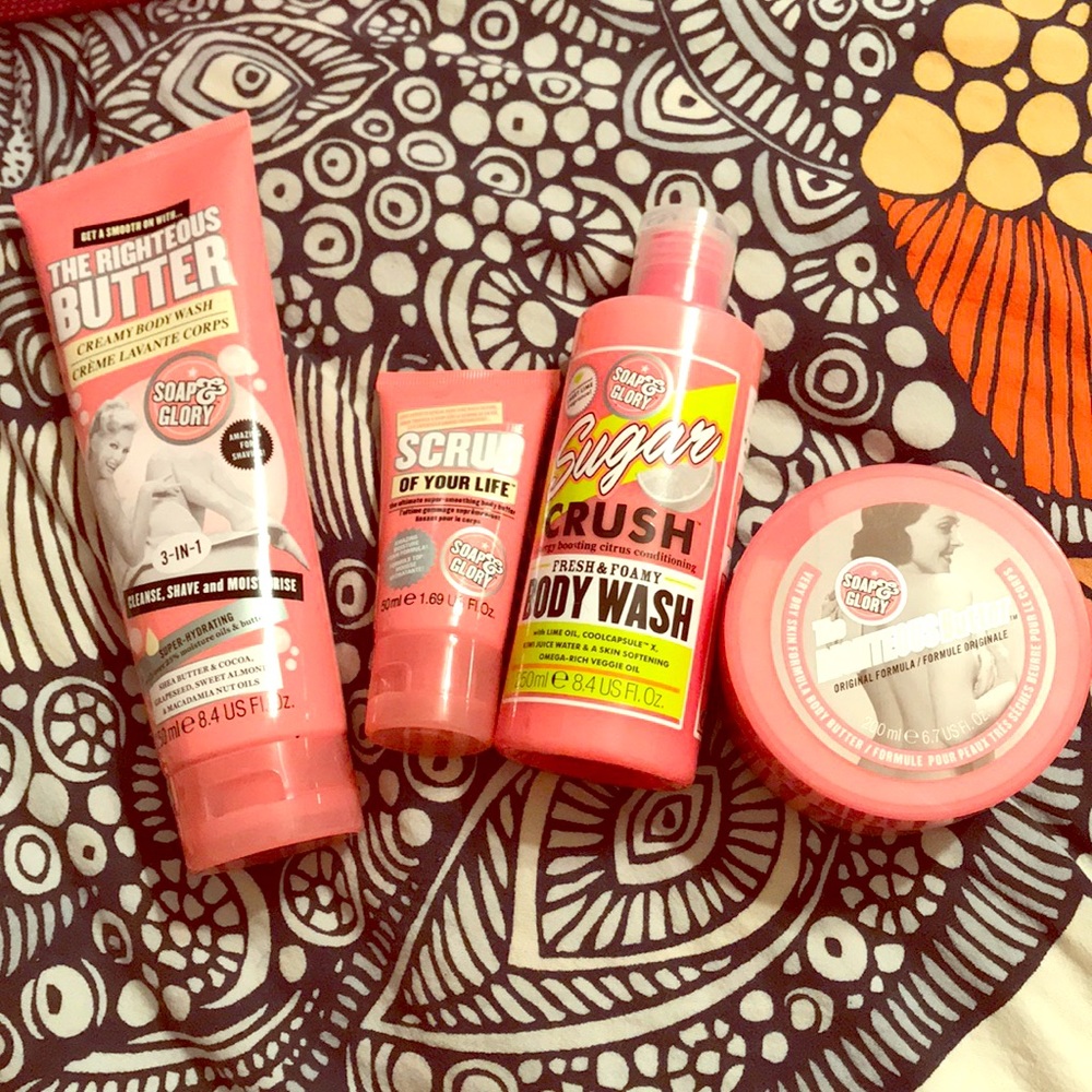 Soap & Glory bundle (body)